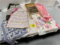 GROUP OF VINTAGE PATTERNED LADIES APRONS, ANTIQUE