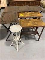 TV TRAY SET, PAIR OF NESTING ACCENT TABLES