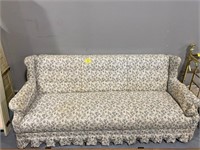 80" LONG FLORAL SOFA THAT FOLDS DOWN INTO A FUTON
