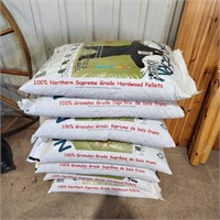 7- 18kg bags of Hardwood Pellet Stove Pellets
