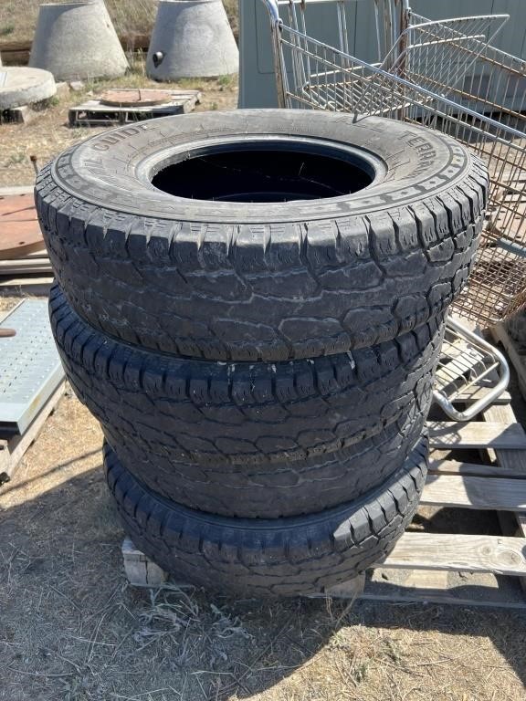 Set of used tires