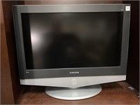 Samsung 26” Monitor or TV , With Multi Ports