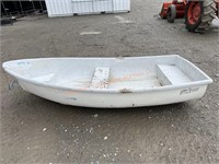 Sportsman 8' Row Boat w/ Oars