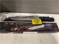 BIG GAME TRACKER KNIFE W/ BOX - NEW