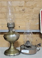 2 VTG METAL BASE KAROSENE LANTERNS