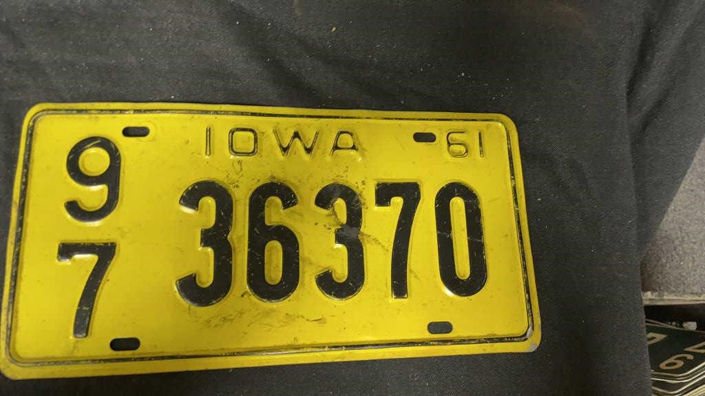 1961 Iowa plate