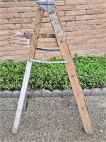 4Ft. Wooden Ladder