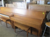 2 pianos