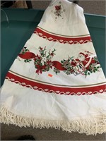 VINTAGE ROUND FRINGED COTTON CHRISTMAS TABLECLOTH
