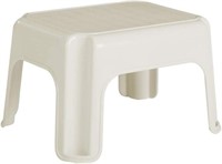 SM3735  Rubbermaid Roughneck Step-Stool, Bisque, 3