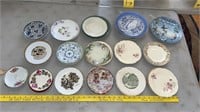 GOLD/SILVER GUILDED PLATE & 30 MISC. PLATES