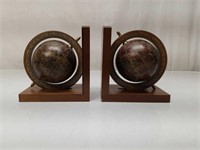 Vintage World Globe Wooden Bookends