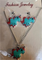 New 4 piece lot kids earings and matching necklace