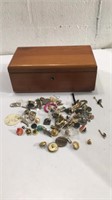 Costume Jewelry  in Lane Cedar Box M10C