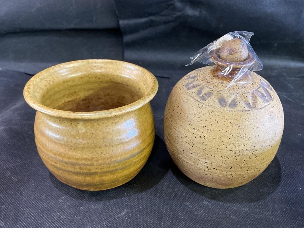 VTG Art Pottery Oil Lamp & Bowl