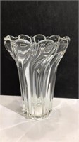 A Lovely Swirl Pattern Glass Vase K15B