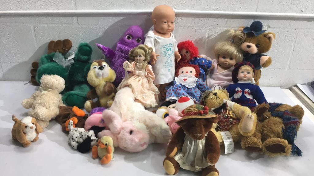 Dolls and Stuffed Animals M7F