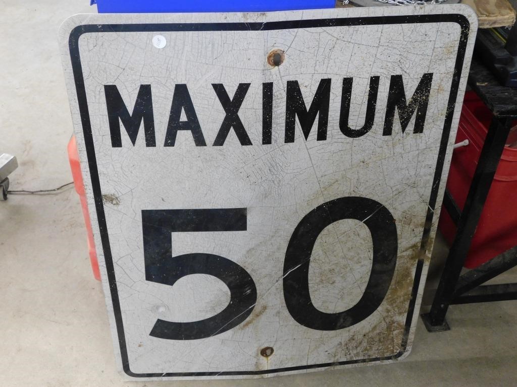 METAL ROAD SIGN "MAXIMUM 50"  29.5 X 24