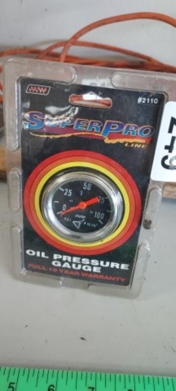 OIL PRESSURE GAUGE, NEW