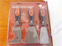 3 PUTTY KNIVES