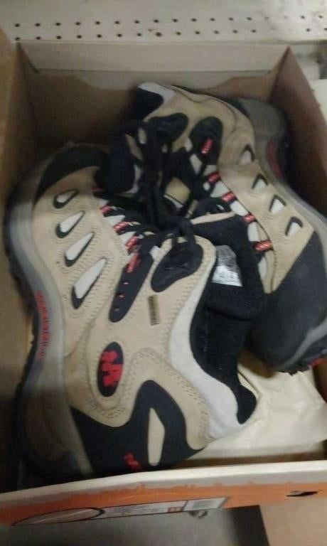 Merrell Shoes Size 8.5