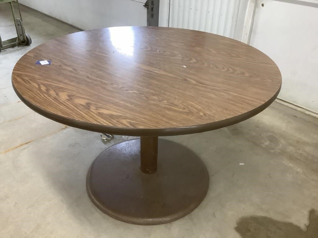 48 inch round, heavy table