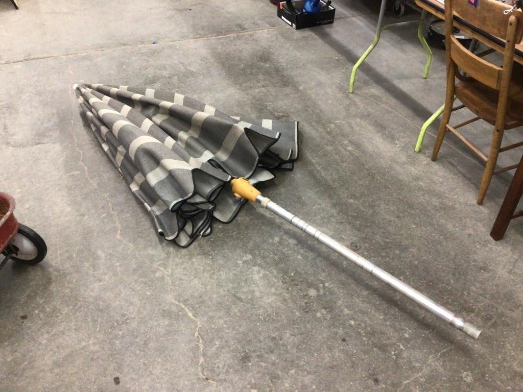Outdoor umbrella good shape