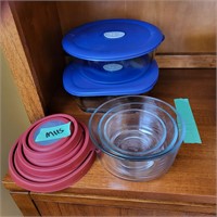 Glass food storage bowls w lids