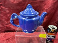 Vintage USA teapot 6 inches tall