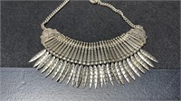 Vintage Native Feather Design Chocker Necklace 19"