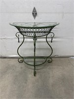 Elegant side table or plant stand. Heavy duty