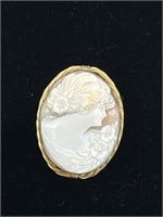 Vintage cameo brooch - pendant