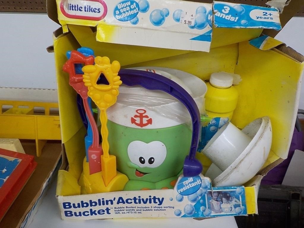 Bubblin' Activity bucket