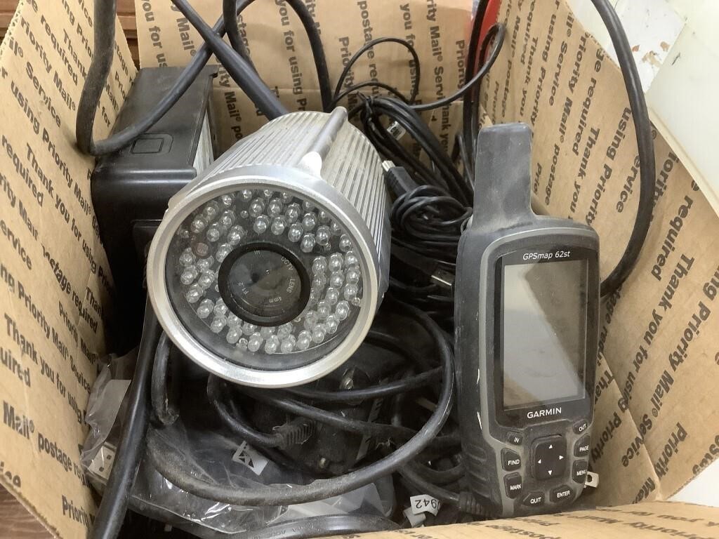 CCTV items and lots of cords