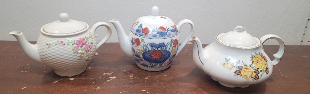 3 tea pots incl Woods English
