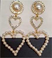 Boutique heart earrings MSRP $16
