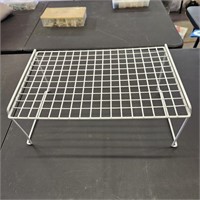 Coated wire shelf for closet or cabinet