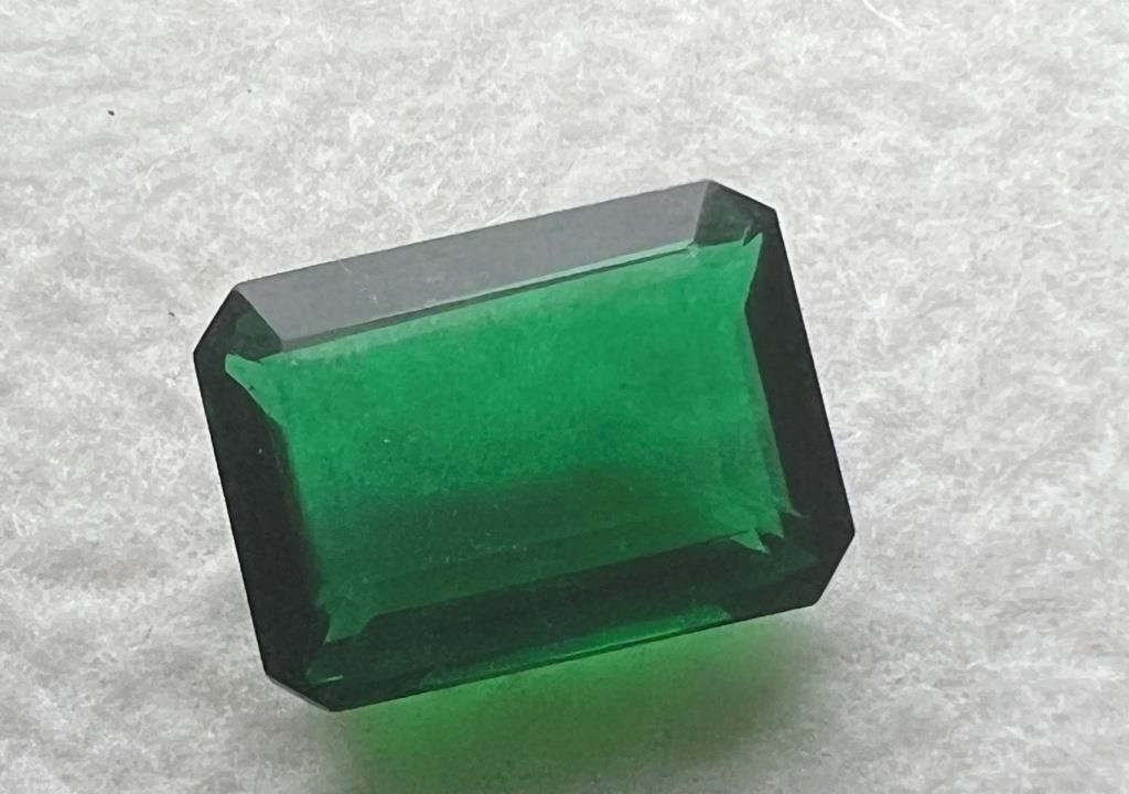 Lab Created Forest Green Topaz 20.25 Carats - VVS