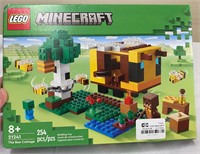 OPEN BOX LEGO Minecraft The Bee Cottage