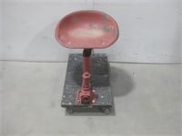 21"x 31"x 26.5" Antique Tractor Seat Rolling Stool