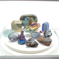 QTY OF ASSORTED STONES & ROCKS