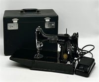 Antique Featherweight Sewing Machine 221, Black