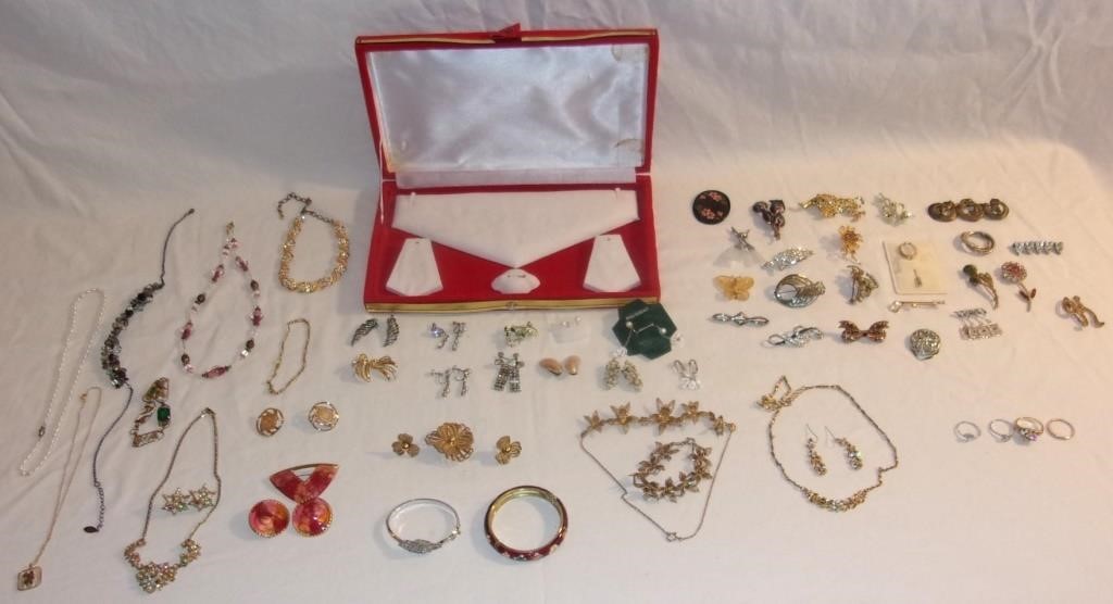 Box of various costume jewellery w/ sets.