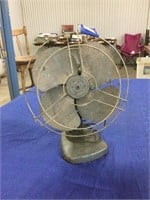 Vintage 14 inch tall desk fan