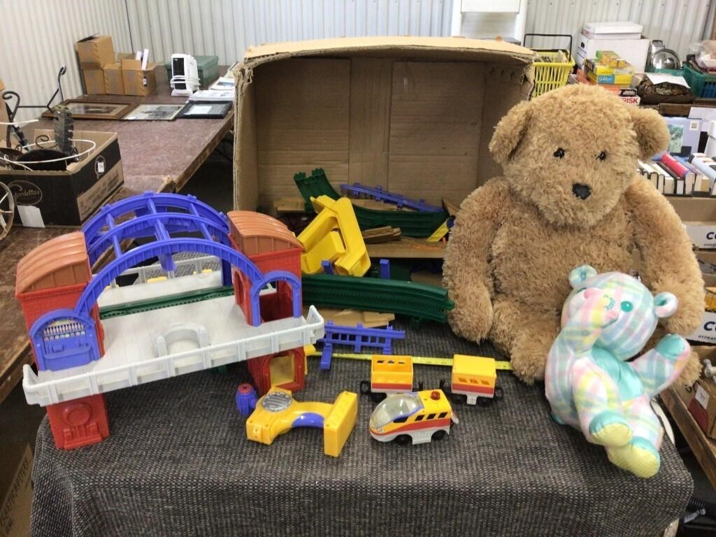 Train set and 2 teddy bears