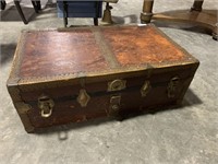Decorative Trunk style table