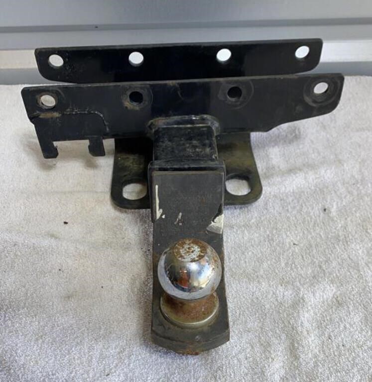 Trailer Hitch Mount w/ Receiver and 2” Ball