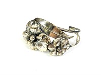 STERLING SILVER FLORAL RING 31 GRAMS