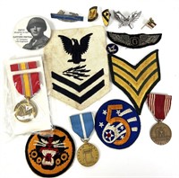 COLLECTION OF MILITARY PINS & PATCHES