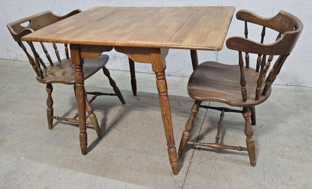 Drop leaf table with 2 chairs 40"30"30"
